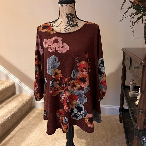 New Directions top - Picture 1 of 5